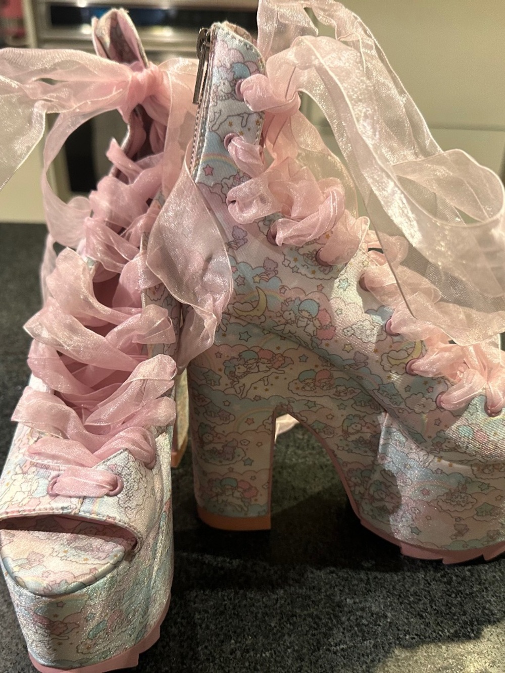 Dolls Kill Twin Stars Size 7